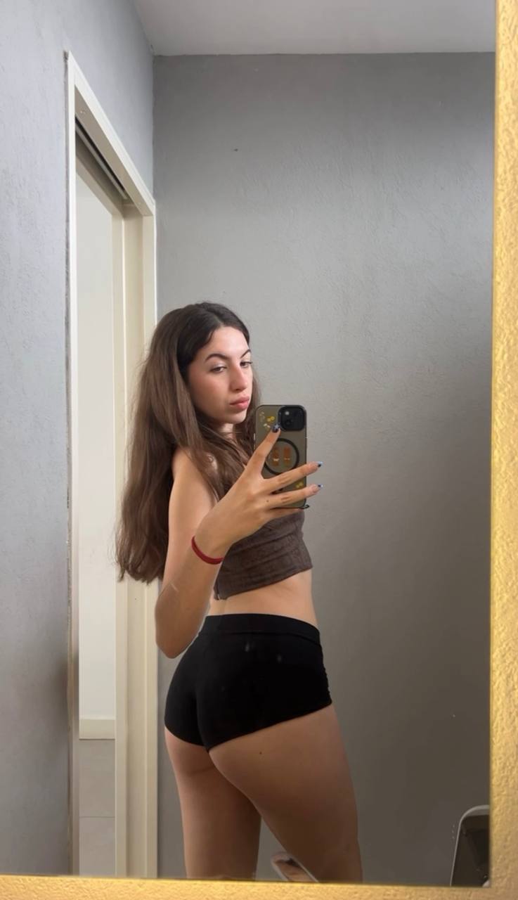 Amber in her underwear in Surakarta