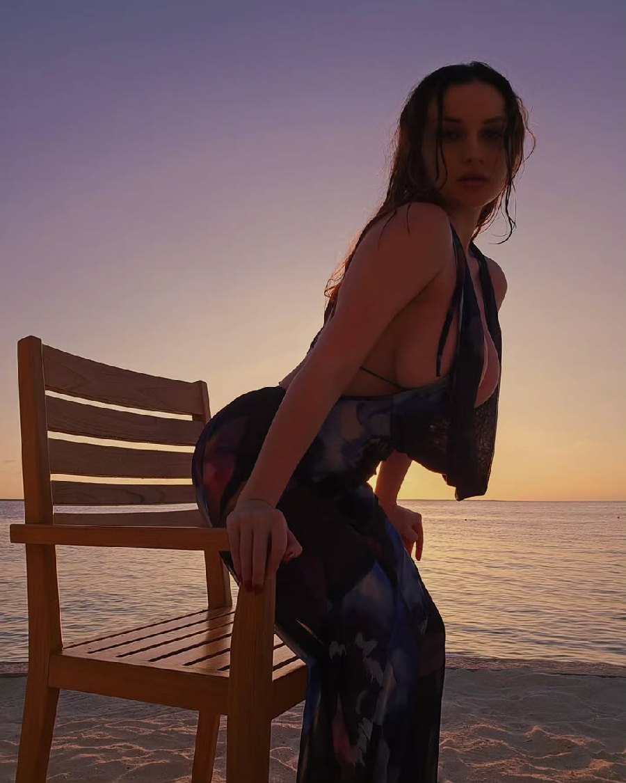 Sexy girl Miranda Faith nude in Surakarta