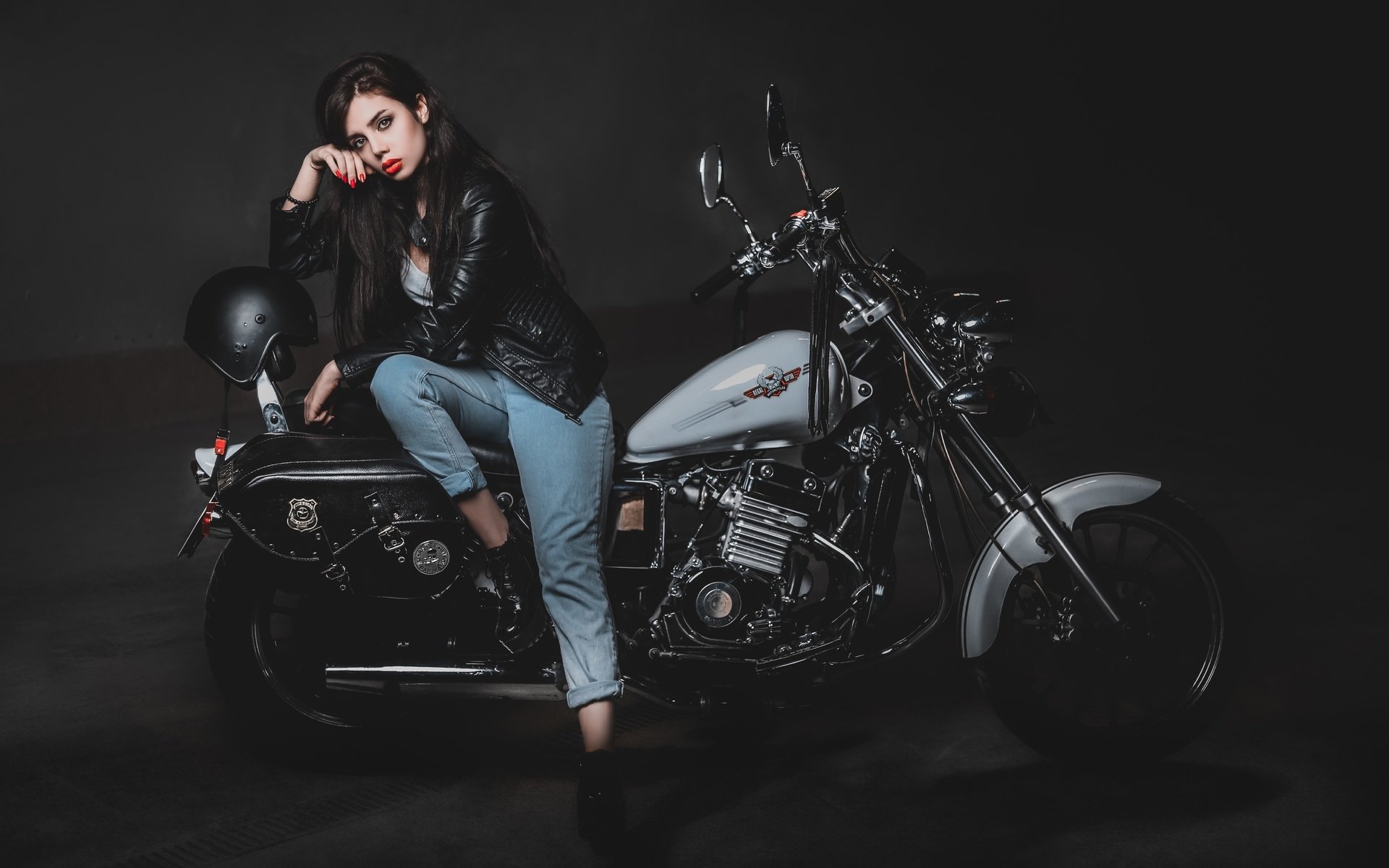 Biker girls: style and drive in Surakarta