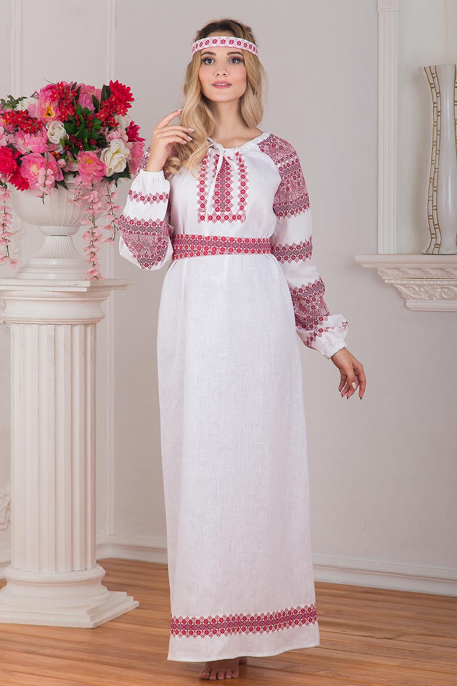 Women in Slavic costumes in Surakarta