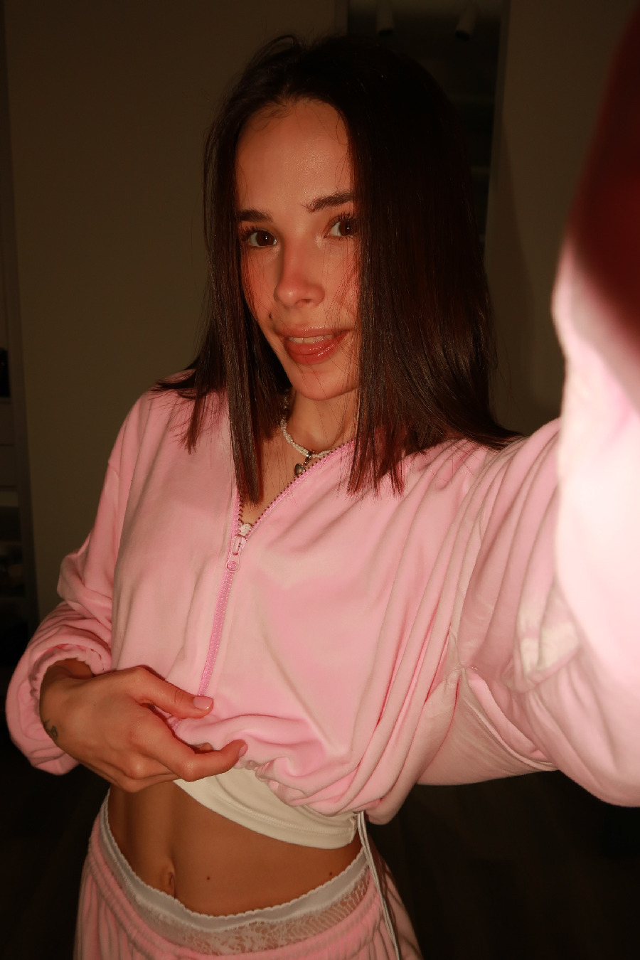 Tina brings the glow — live moments in Surakarta